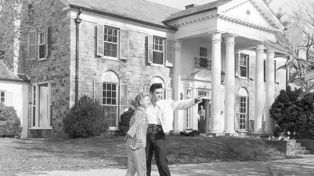 Elvis Presley Woman Charged With Attempting To Steal Graceland